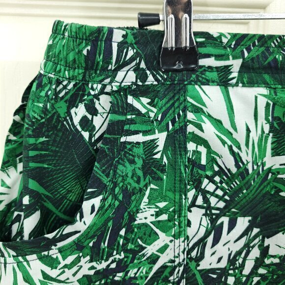 Athleta Tropic Stellar Short Pull On L Palm Tree Print Green/White - Picture 6 of 13